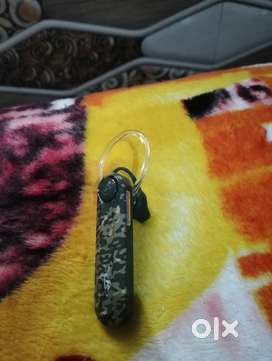 ST prime bluetooth headset new not used so much orginal value 1200
