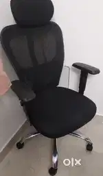 Office chair with head rest and lumbar support