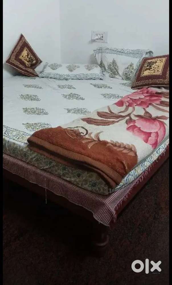 6/6 cot and bed for sale