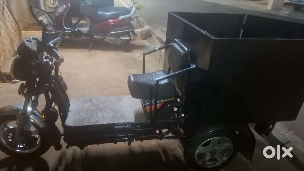 3 wheeler,  it's kind of 2 wheeler