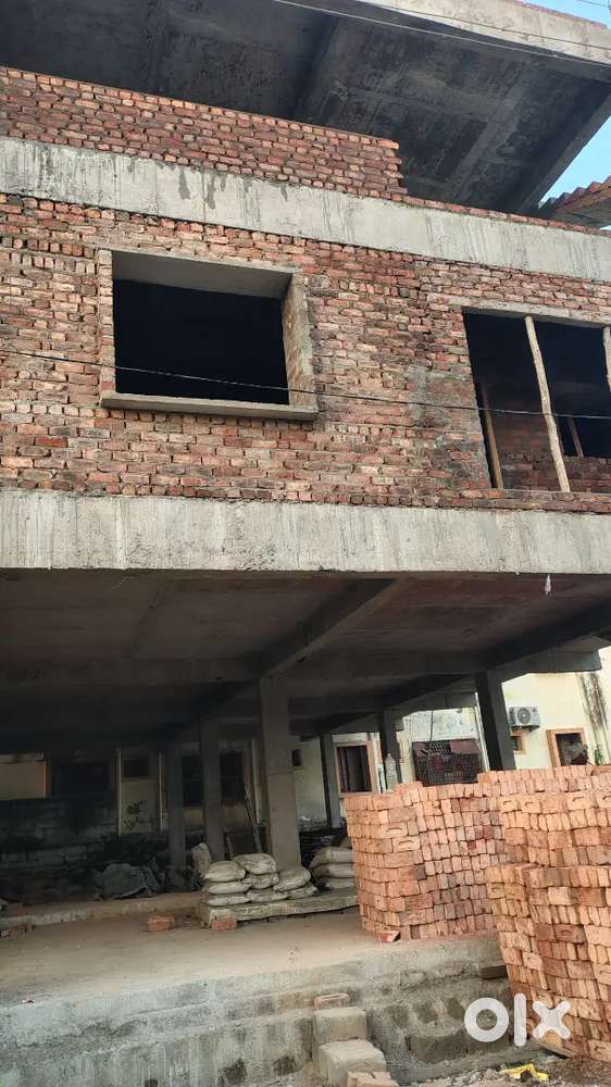 Ground, first and second floors available