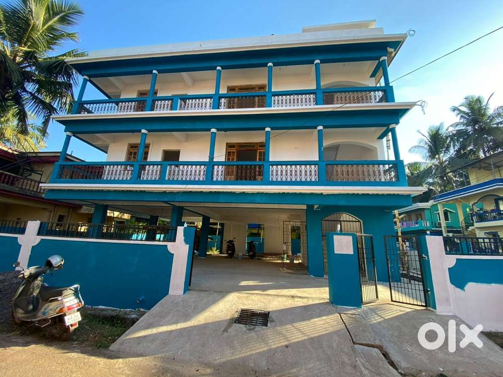 4 bedroom  2 hall  4 bathroom  2 kitchen