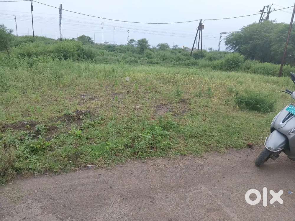 Vijay nagar scheme no 41 mai jda ka free hold plot 1500 sq ft