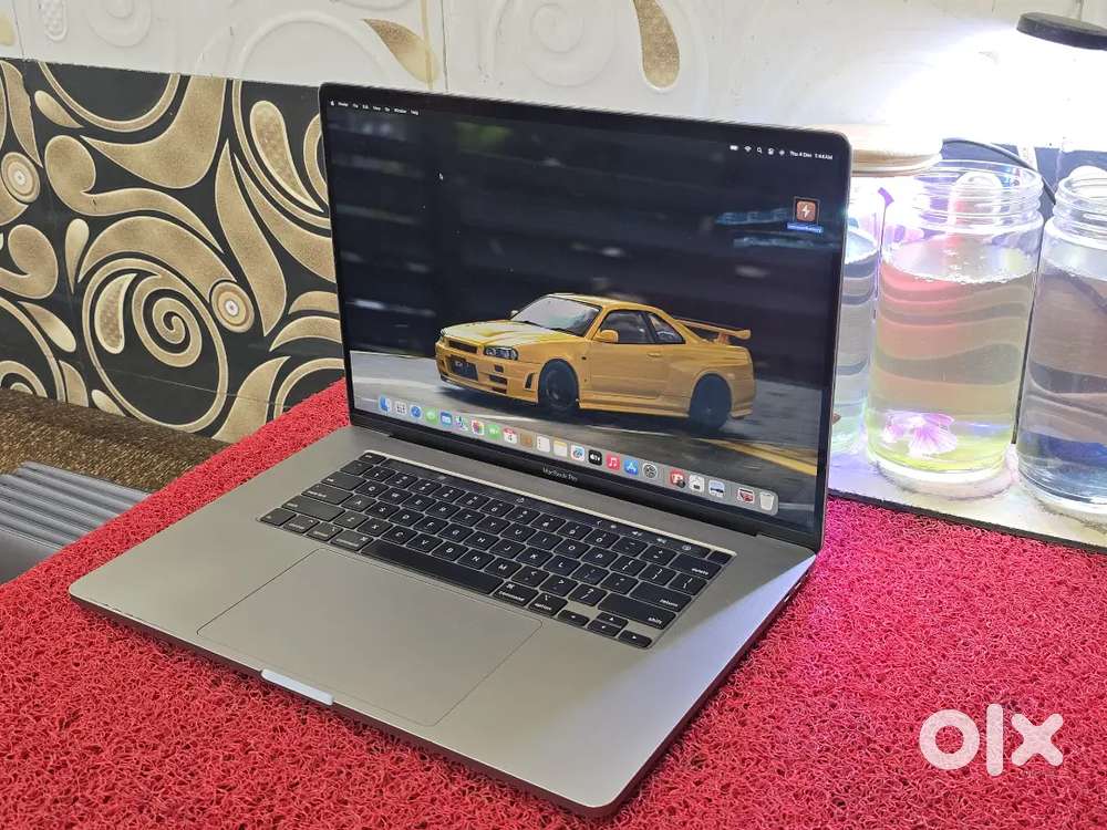 Apple Macbook Pro 2020 i7 16gb 512gb 5.5gb Graphics 16inch Retina