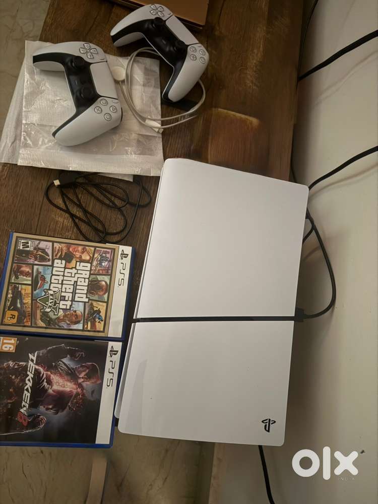 PS5 slim Disc With extra Controller