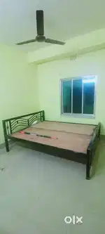 1rk rs-5,000 to 6,000 restriction free room rent available Kestopur