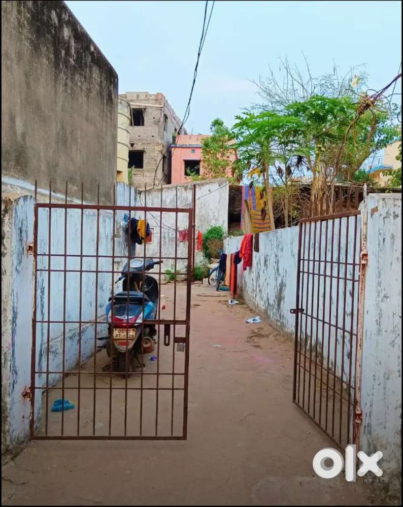 Asbestos House in Jharapada Monthly Rent 4000