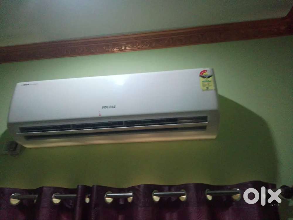 Voltas inverter AC 2 tone 3 years old only