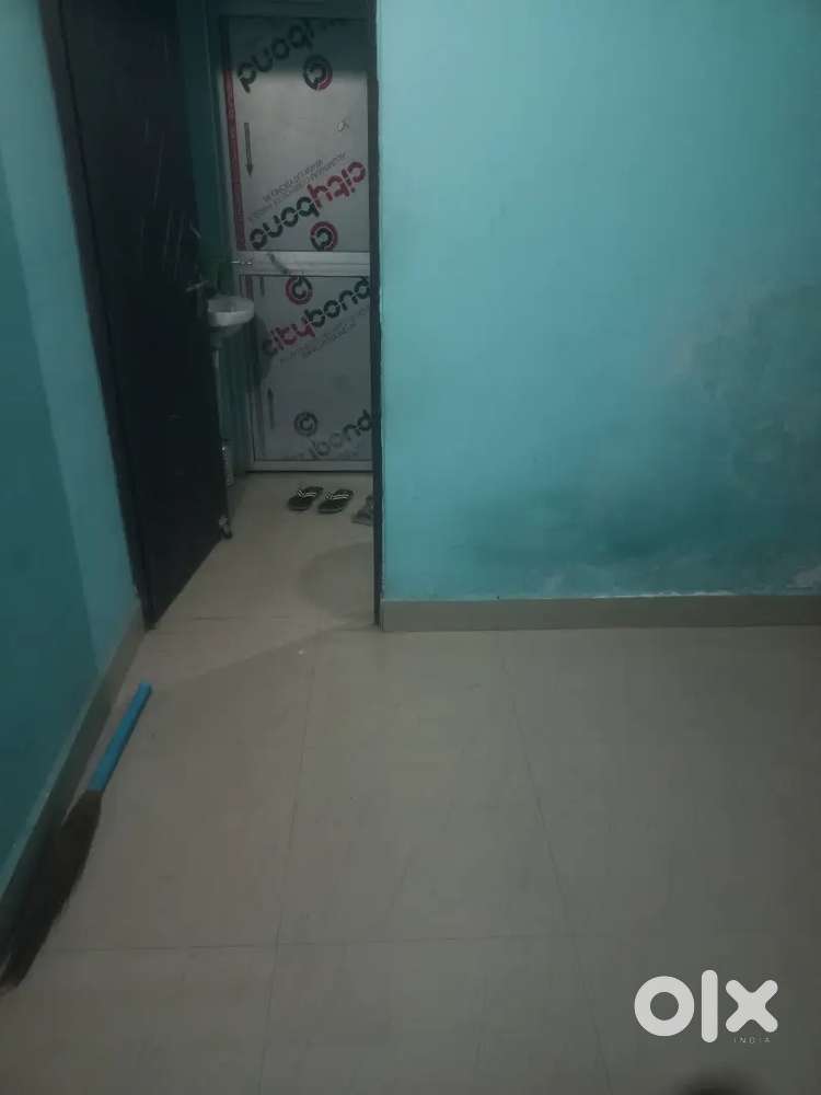 Room partner only muslim