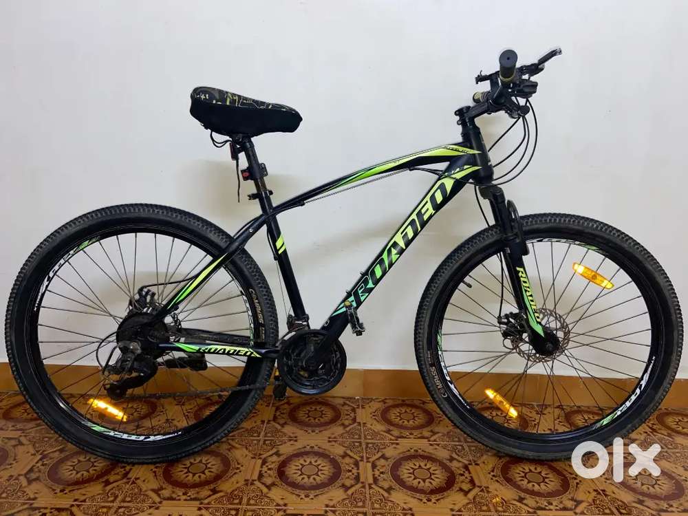 Roadeo mtb bicycle with accessories sale