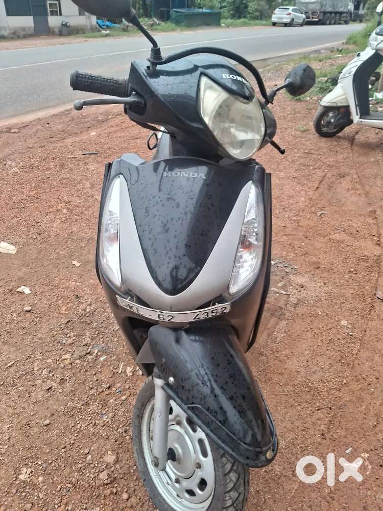 Honda  aviator  2011 modal