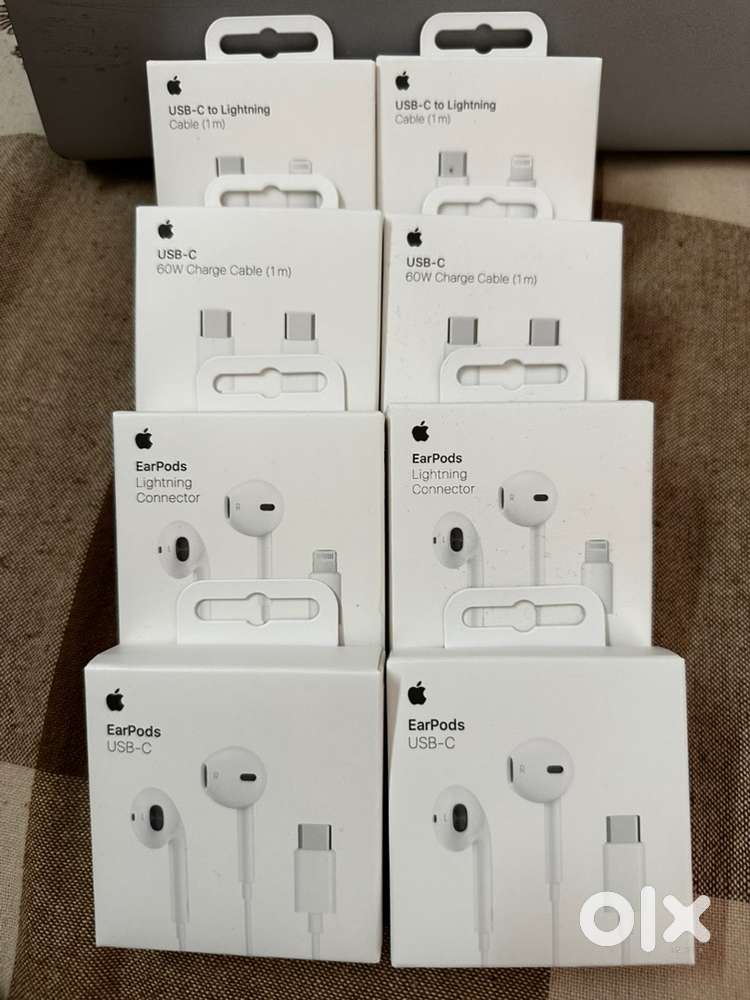 Apple accessories wired Earphones/charging Cables