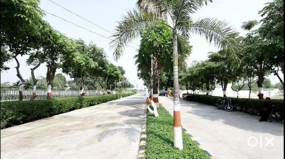 इकाना स्टेडियम पुलिस मुख्यालय शहीद पथ रोड से नजदीक अप्रूव्ड प्लाट