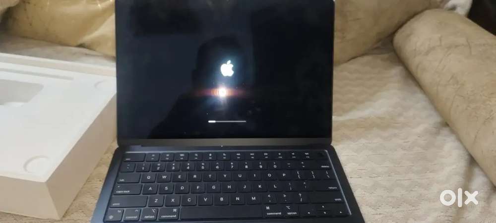 Apple Macbook M2
