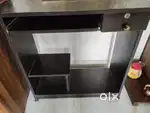 Computer table