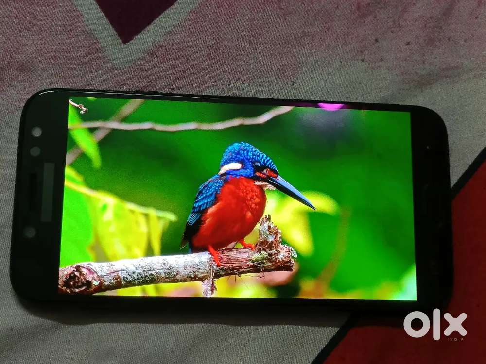 Good condition amoled display samsung j7 pro mobile sell low price