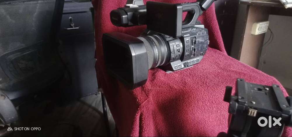 panasonic 4K MODEL-ux90