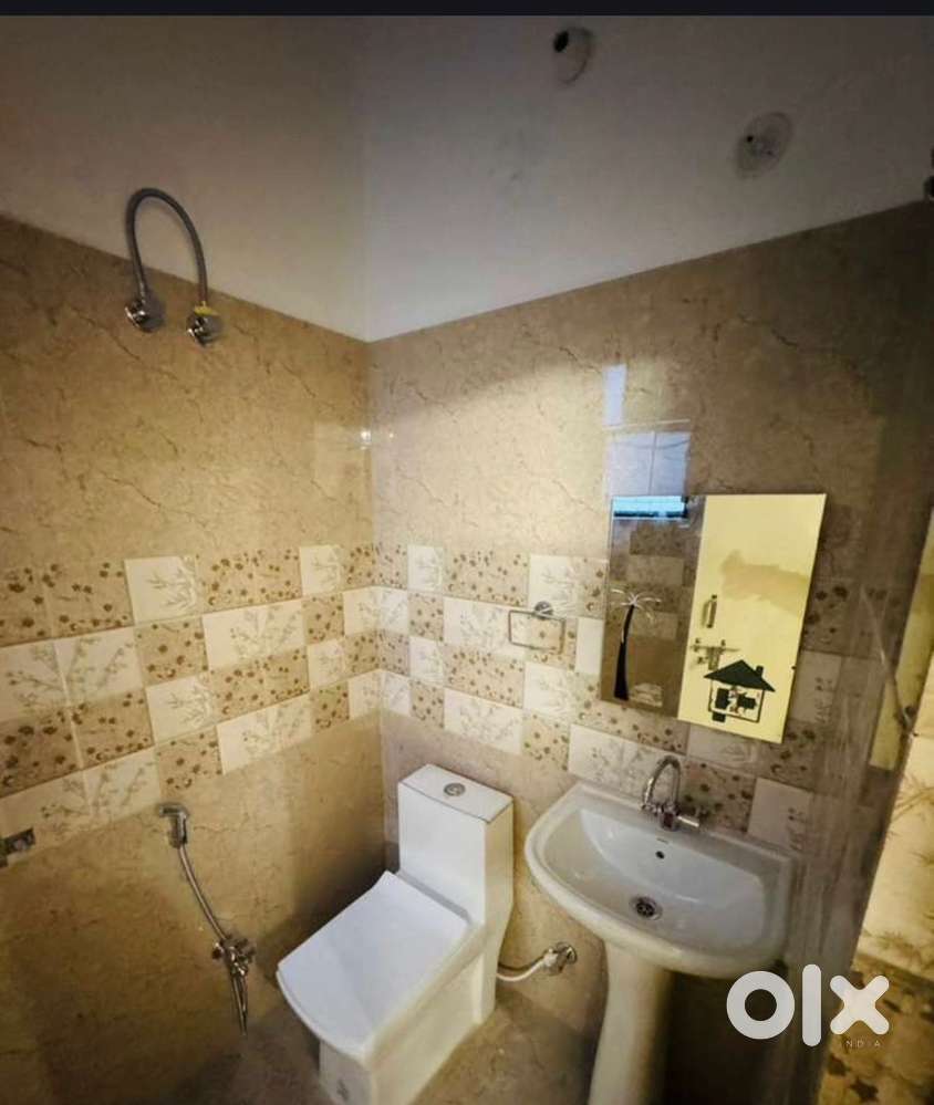 With all the basic amenities for the bachelor or family on working pro