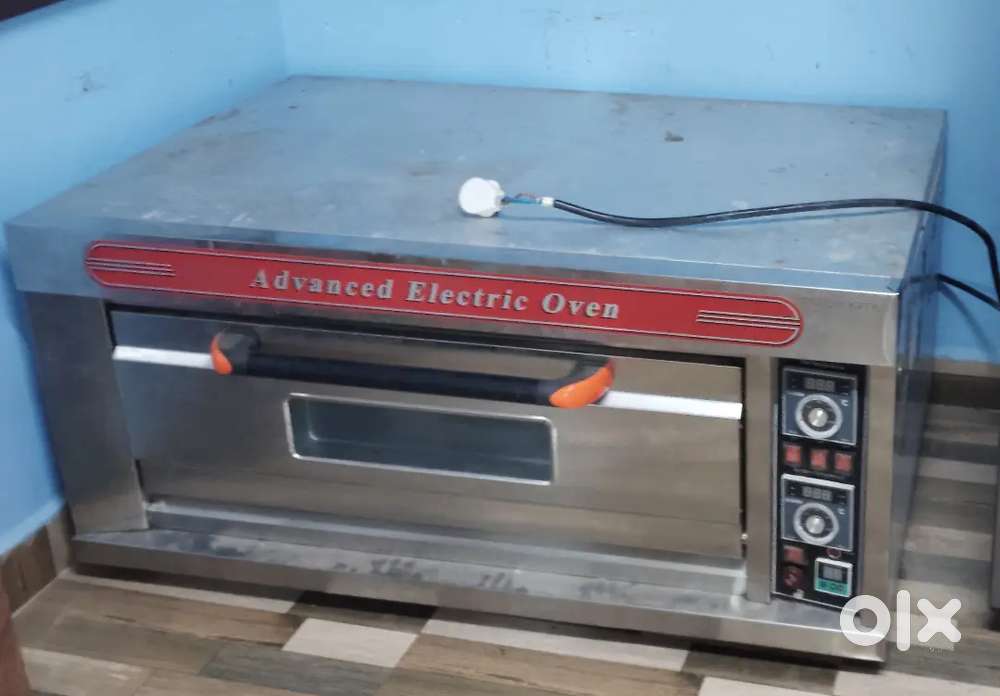 Electric baking oven availavle