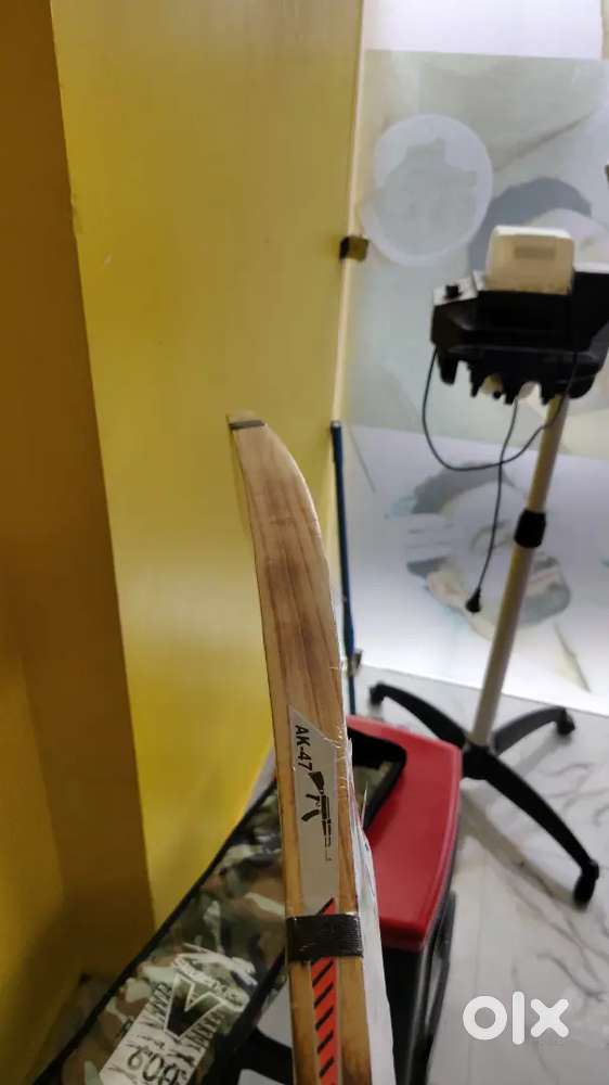 Premium Kashmiri willow scoop Bat for Hard tennis