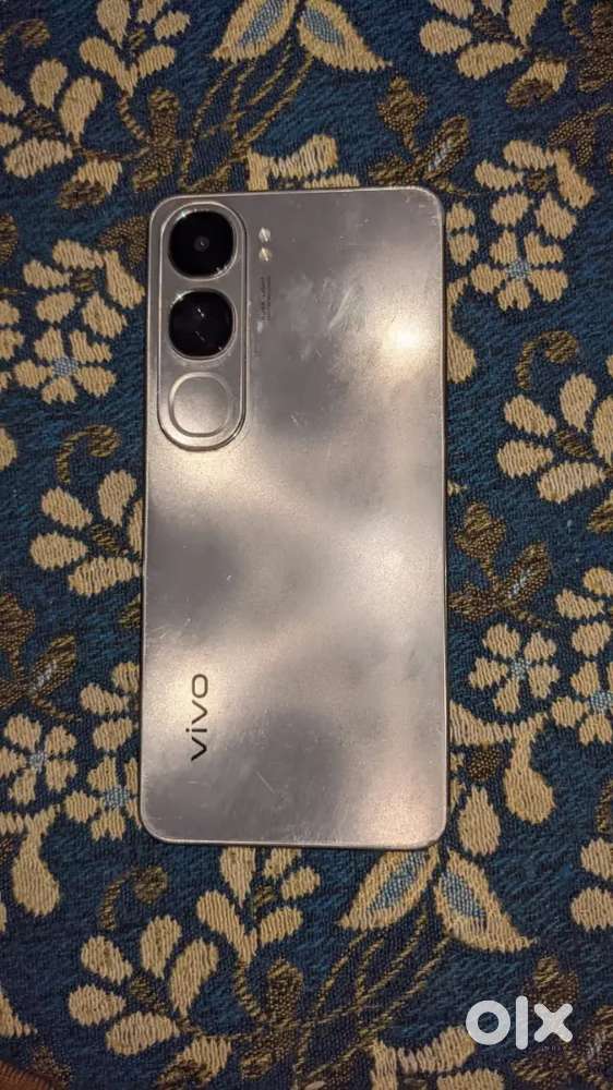 Vivo y300 5G 128gb 8GB RAM good condition 2 months warranty