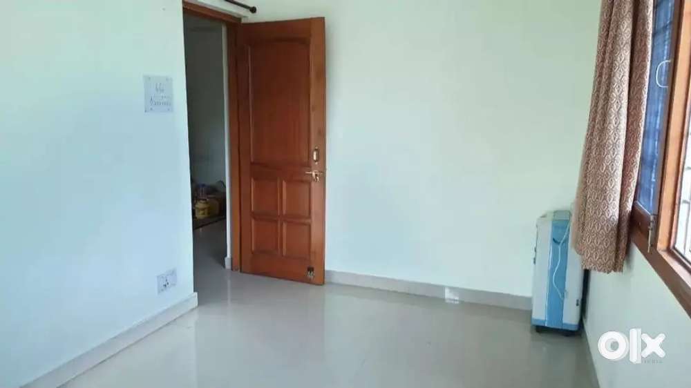 2 room set available for rent in paprola near kcc bank