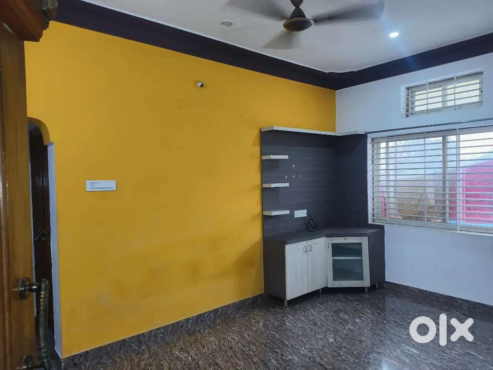 First floor for rent