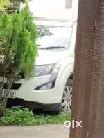 Mahindra XUV500 2015