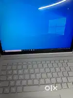 Microsoft Surface Book – Intel Core i5, 256GB SSD, Windows 10 Pro