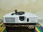 HITACHI BIG SCREEN PROJECTOR HDMI