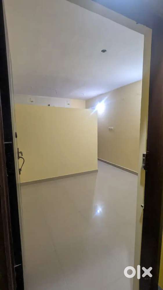 1 BHK on rent. No wheeler parking.