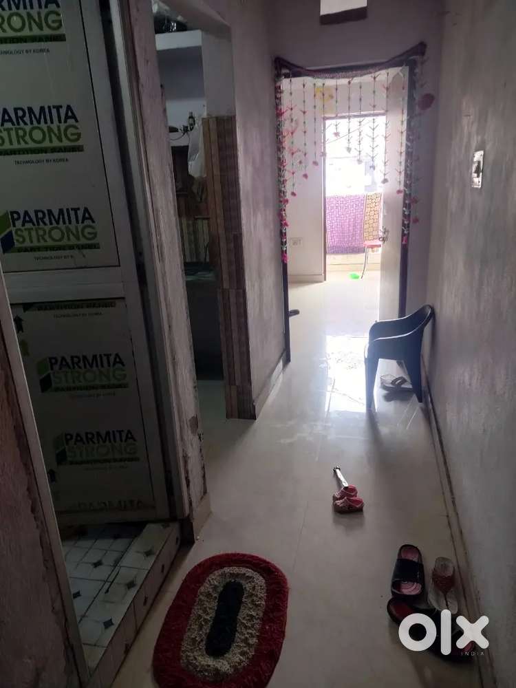 1bhk ka flat hai