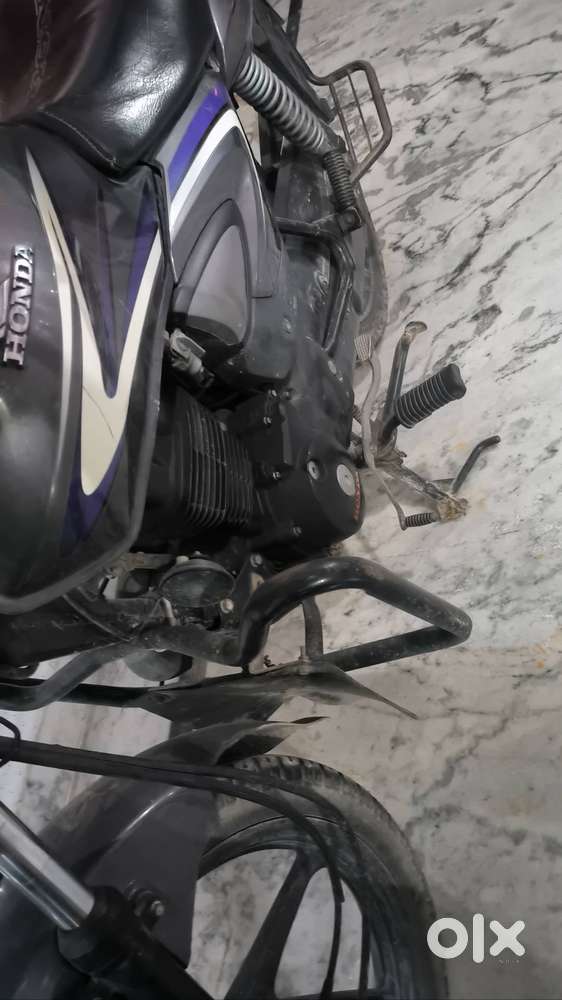 50000 ki bhechugi aur kahi se tuta futi nhi h 1 baar bhi giri nhi h