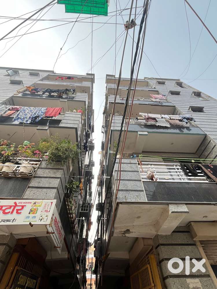 Uttam nagar easy and nawada metro 1.5 km