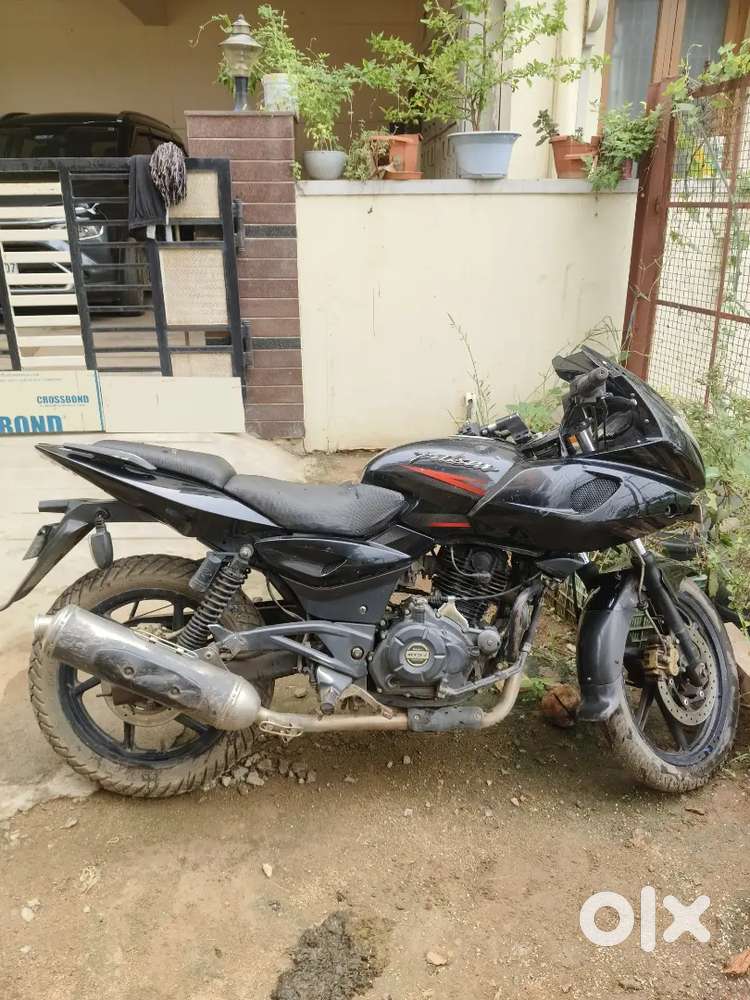 Pulsar 220 Bs4