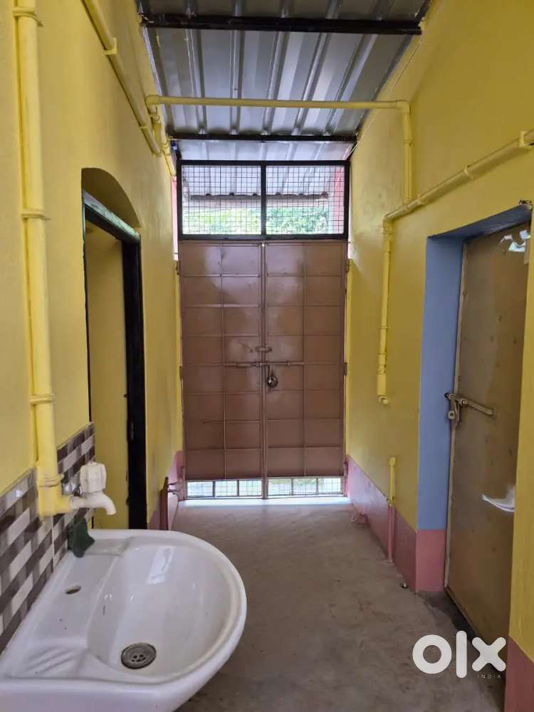 Ground floor available for rent in Townhall para