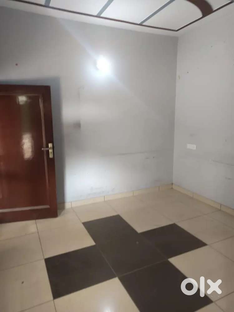 FIRST FLOOR WITH BALCONY AND WARANDAH