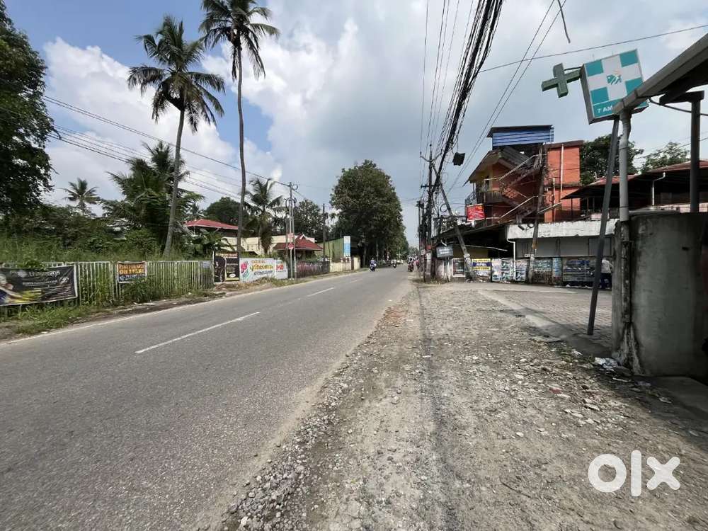 44 CENT COMMERCIAL LAND FOR SALE AT VYTTILA EROOR