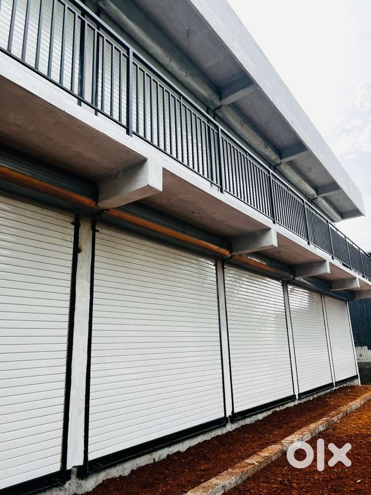 10-Room Commercial Building for Rent Near NH66, Chenakkal (5+ Parking)