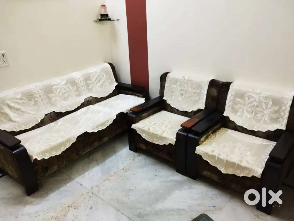(Negotiable) Sofa(3+1+1) with Small Table.