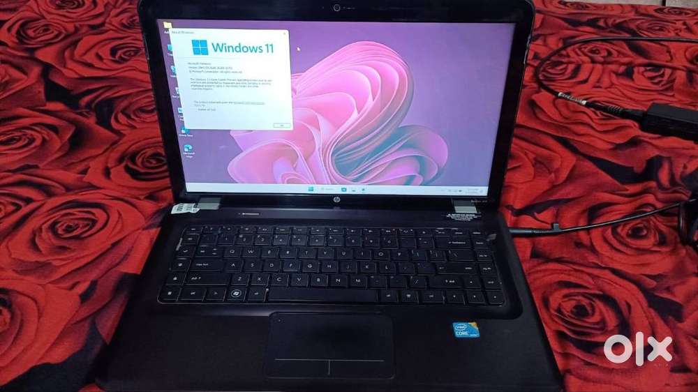HP Pavilion i3 15.6FHD LED 128gbSSD 300gbHDD 6GBRam with HP Charger
