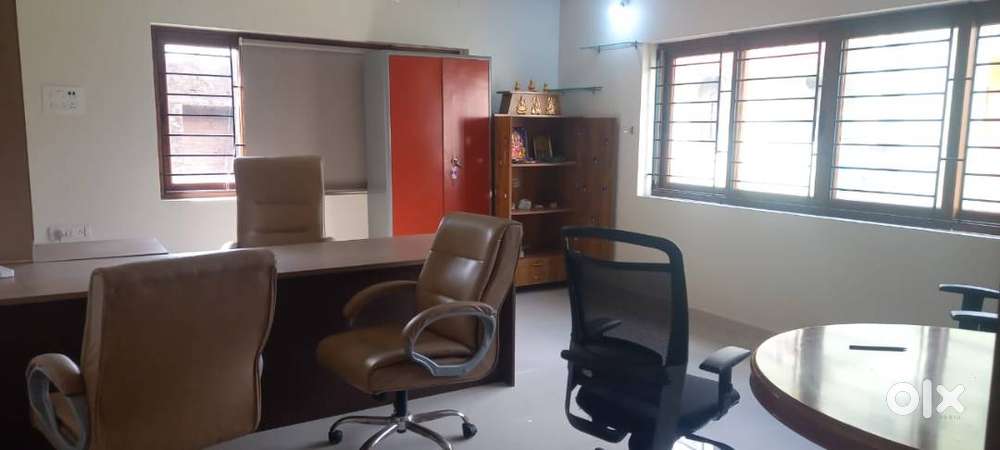 Furnished Office Space 1200 Sqft for Rent at Alandur