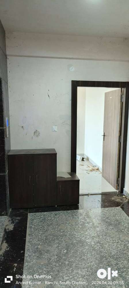 1000 sq.ft semi furnished flat available for rent at pundag argora.