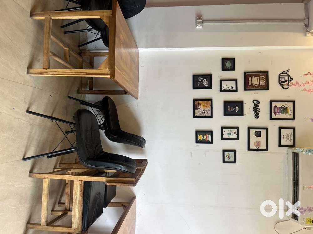 Cafe chair table