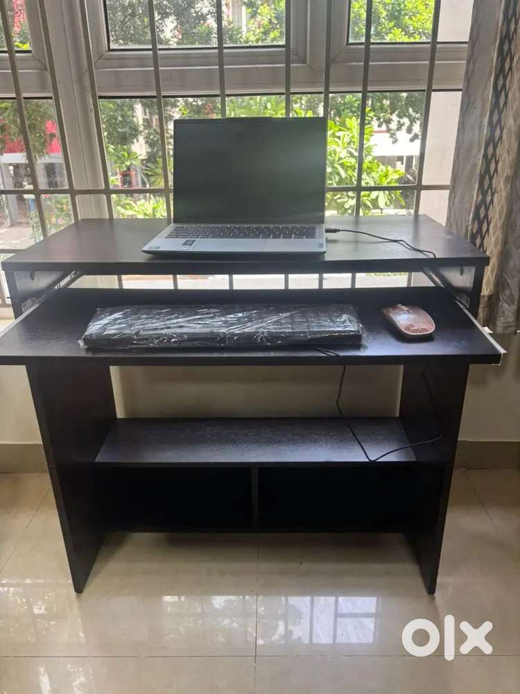 Computer Table