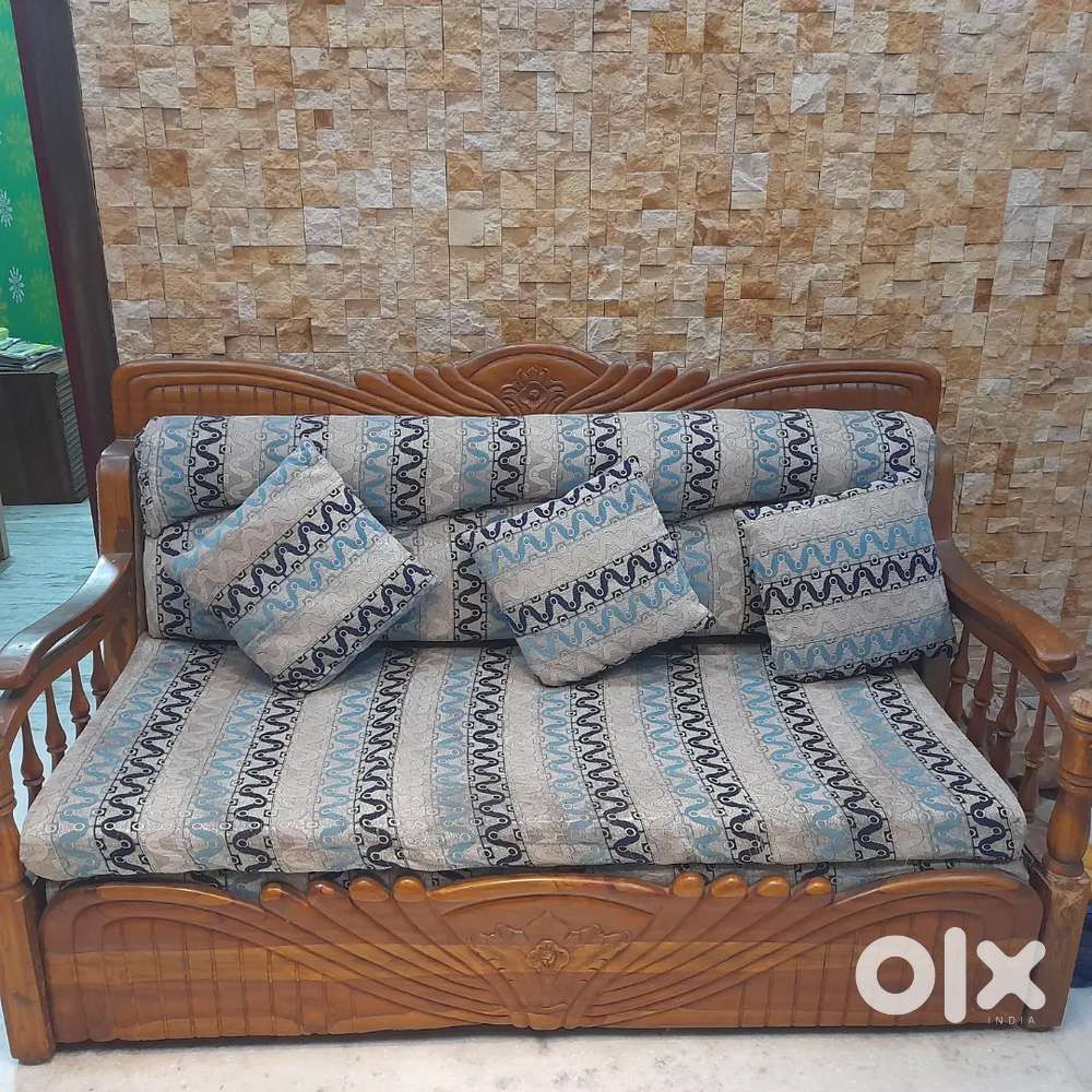 Segun wood Sofa for sell