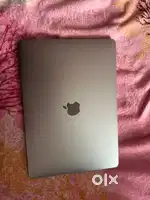 Macbook air m1 , 8/256 with 50gb cloud storage