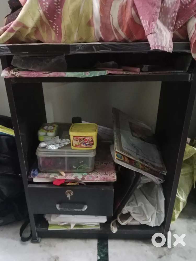 Computer table