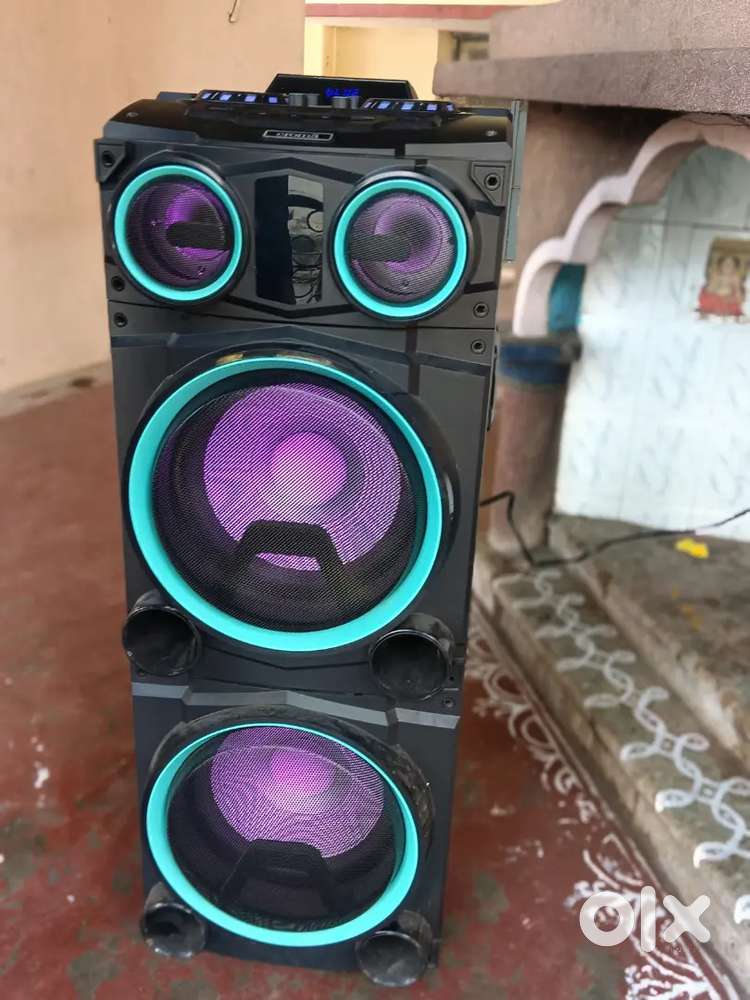 Croma speaker   model No CREY3027 14000 w party speaker
