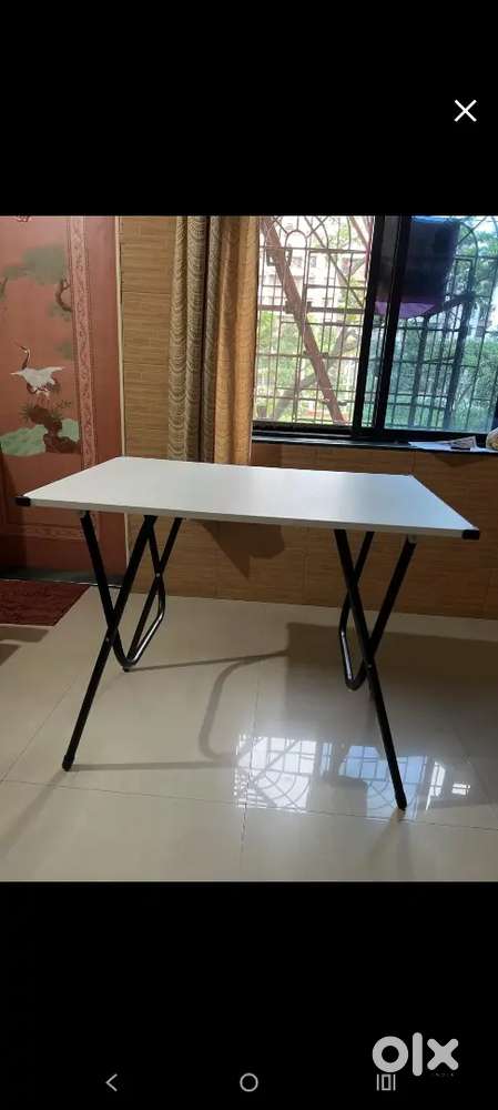 Gaming chair + table